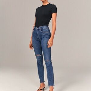 Abercrombie & Fitch the skinny high rise ripped jeans